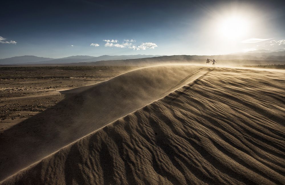 Dani, Thiago and the wind