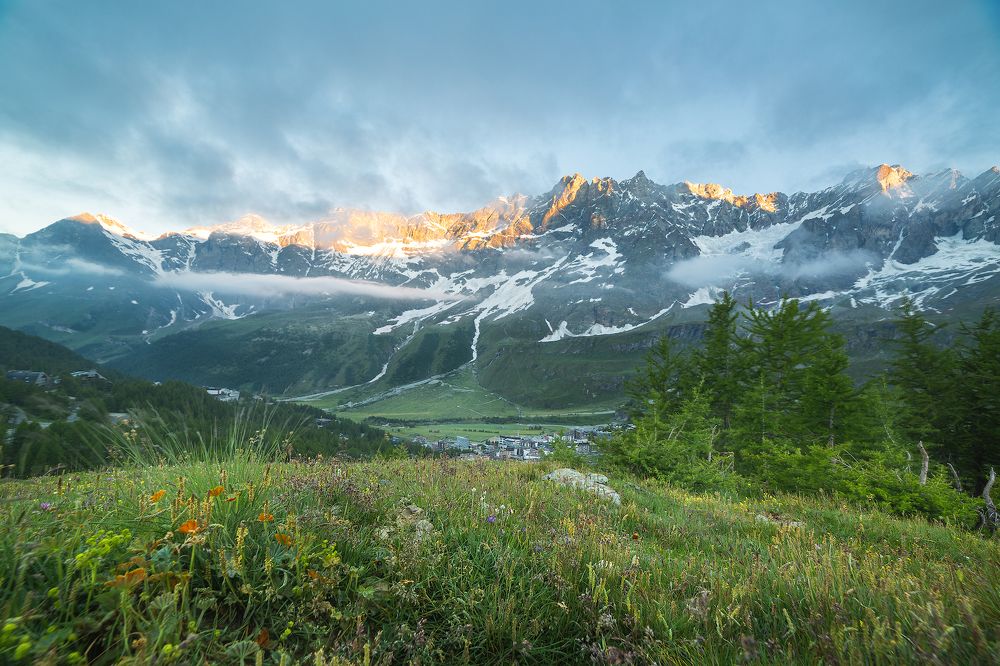 Photograph by Aleksander Vystorobskiy