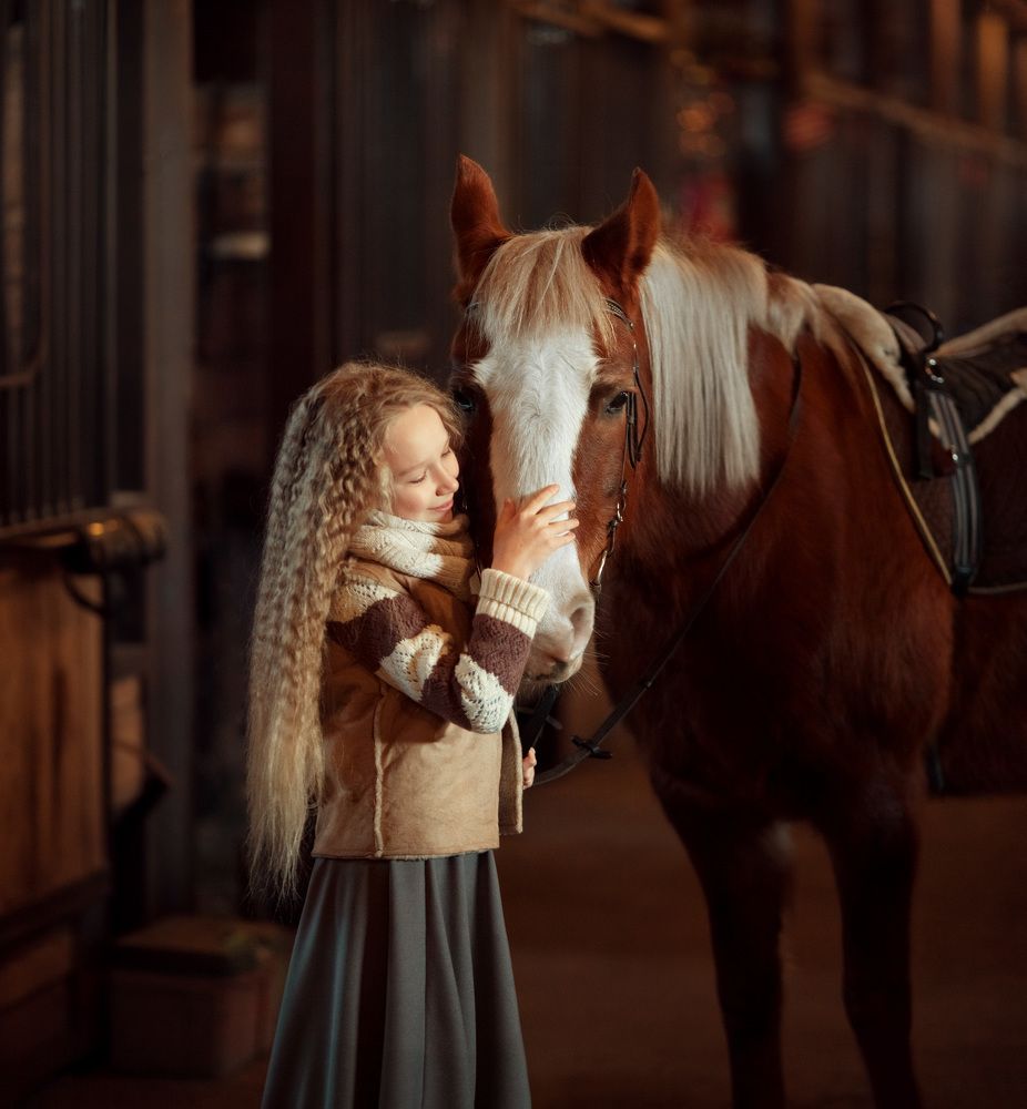 Девочка с лошадью