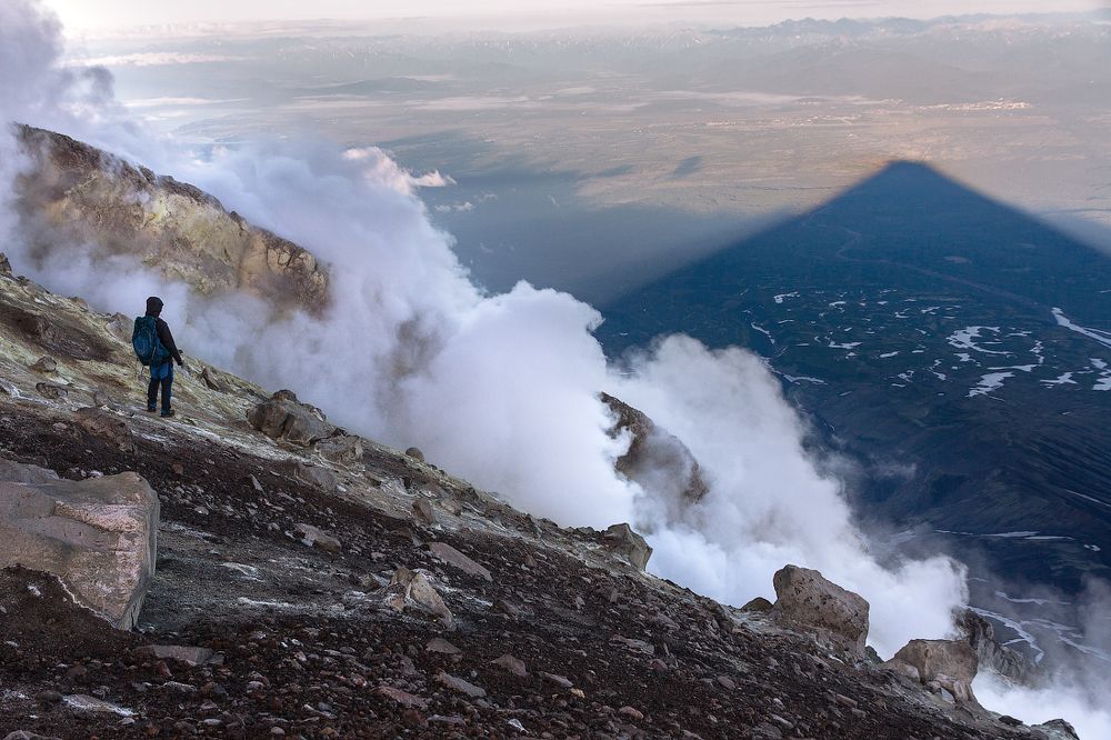 Отступает ночь