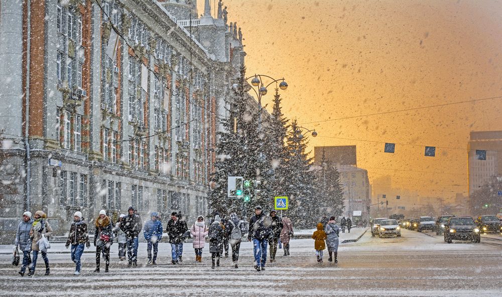 Первый снег в городе