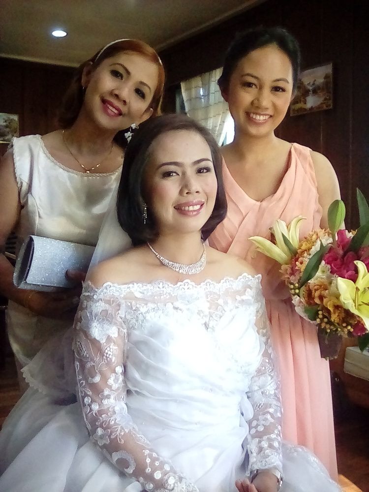 REFLECTIONS 2: A young bride, her mother and maid of honor