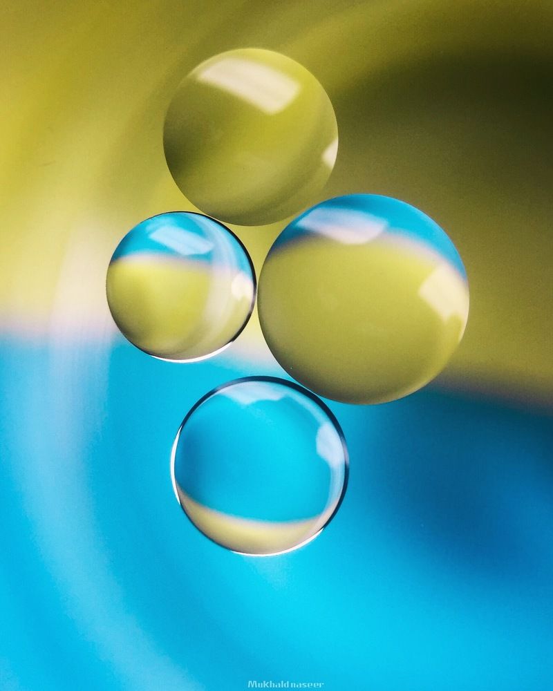 drops of oil and water