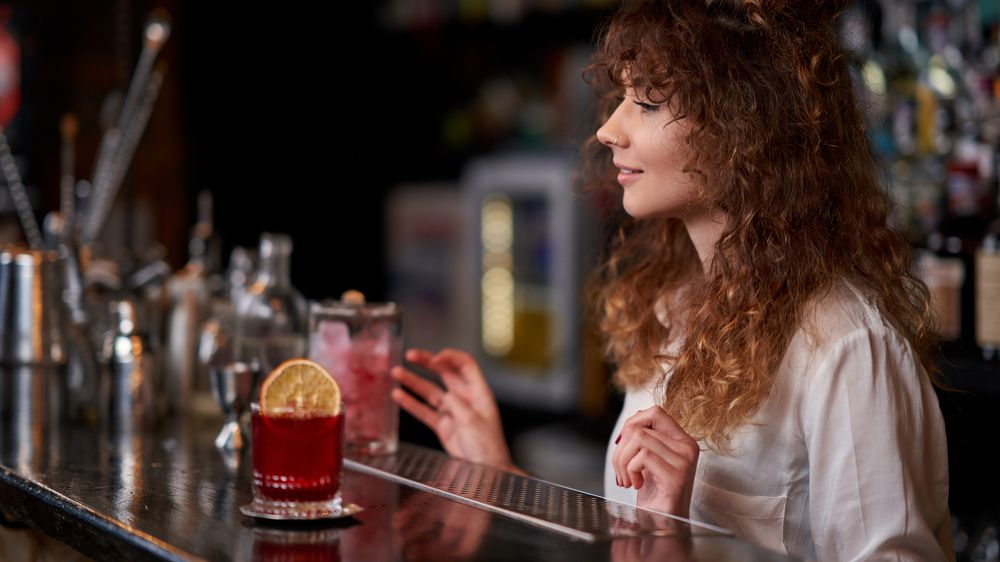 Очаровательный бармен