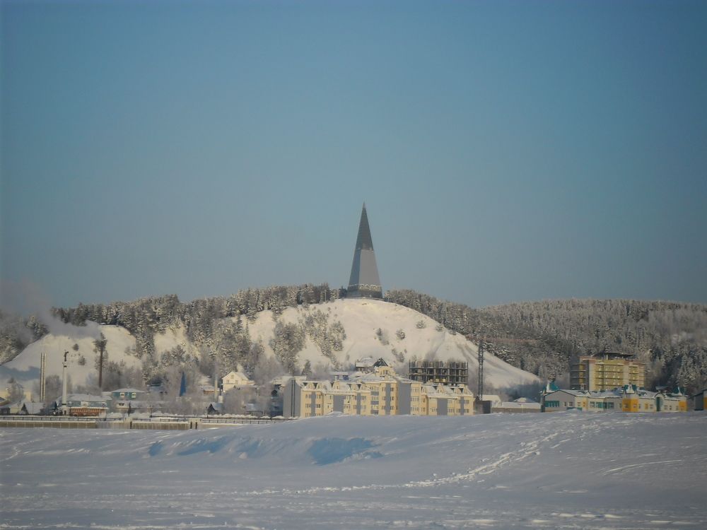 Самаровская гора со стелой