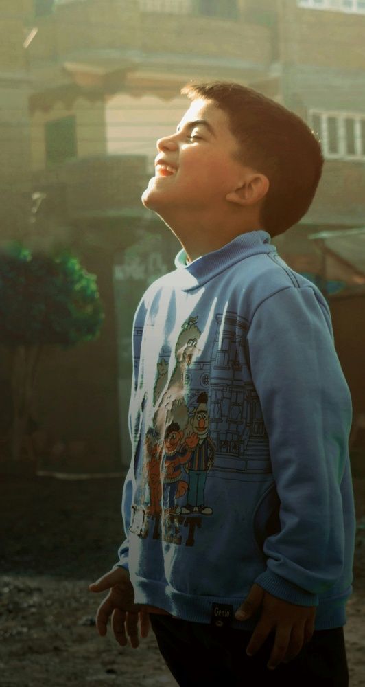 طفل من القريه صاحب إبتسامه جميله