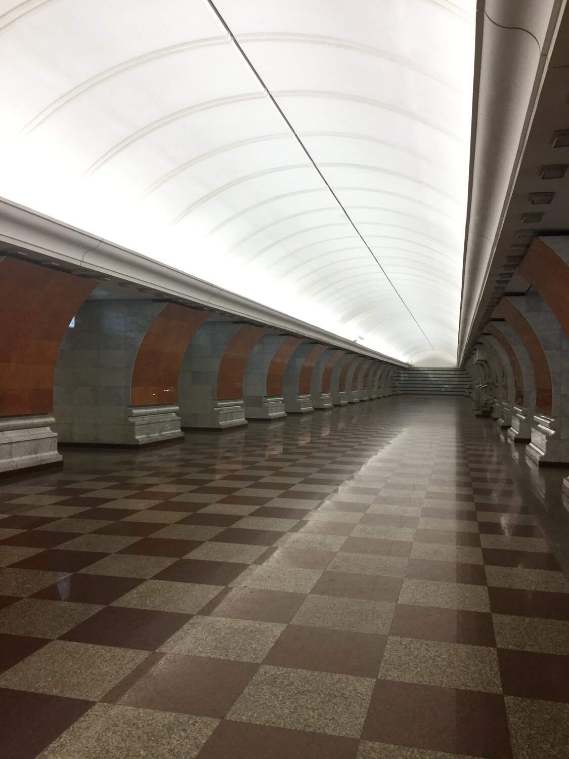 Geometry of Moscow subway