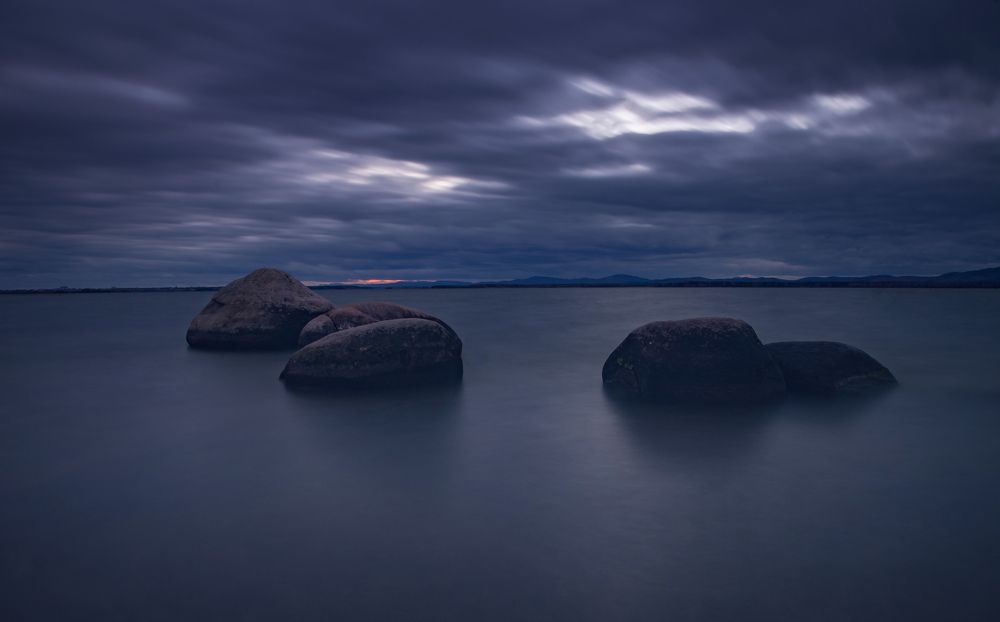 Каменные стражи