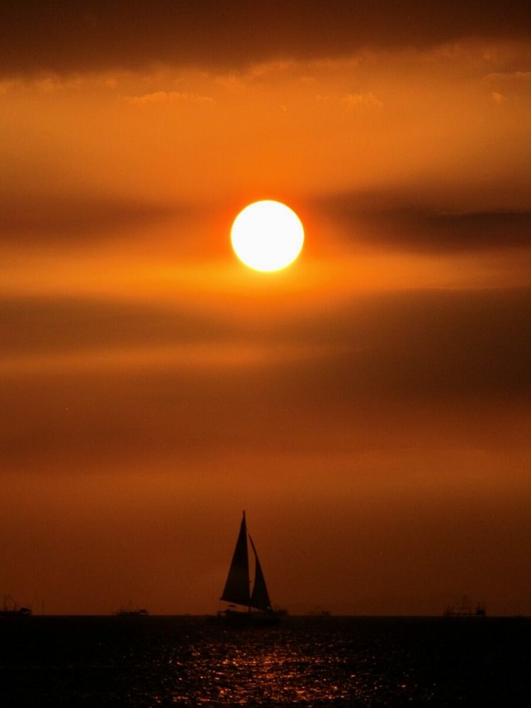sun and boat