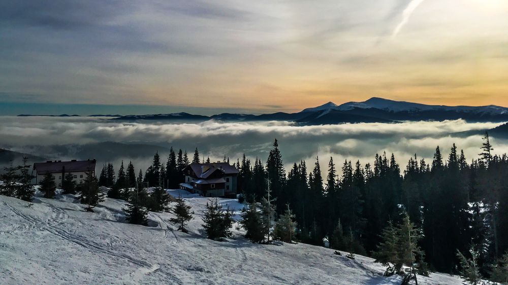 Горы выше облаков