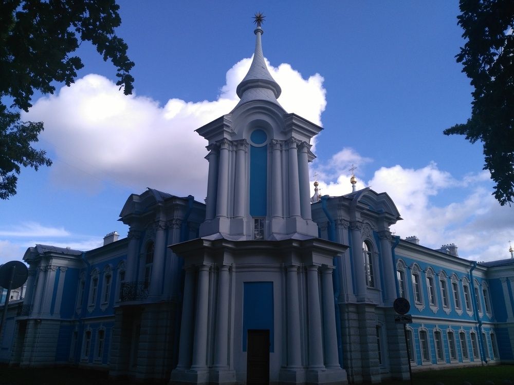 Смольный, Санкт-Петербург