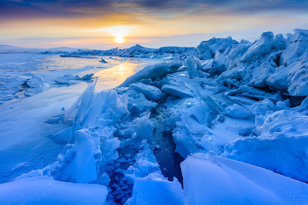 Закат на Байкале