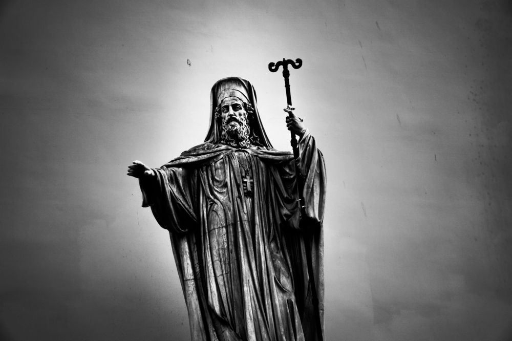 patriarch gregory v statue