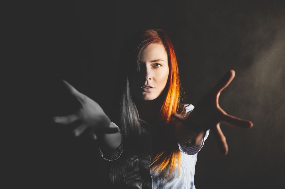 два мира, тёмный и светлый