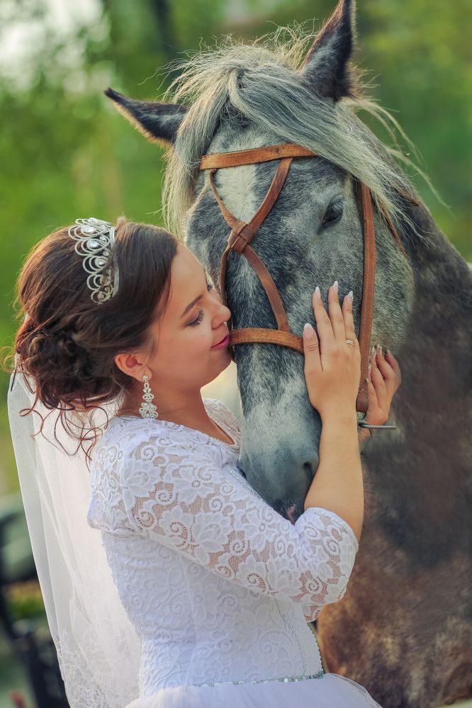 Russian girl  and muscle horse