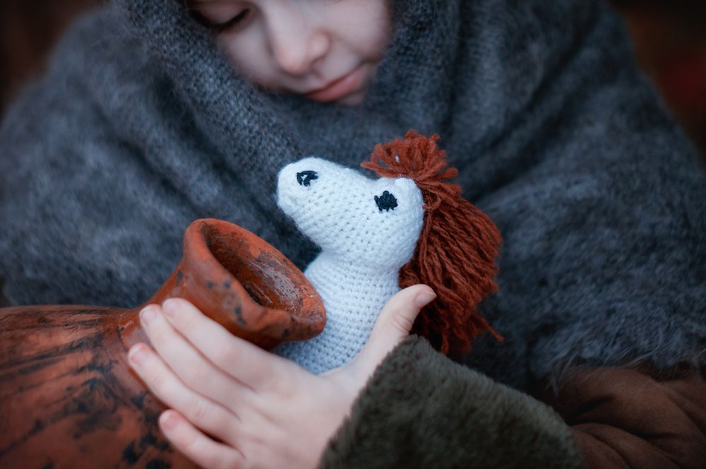 Девочка с лошадкой. Любовь