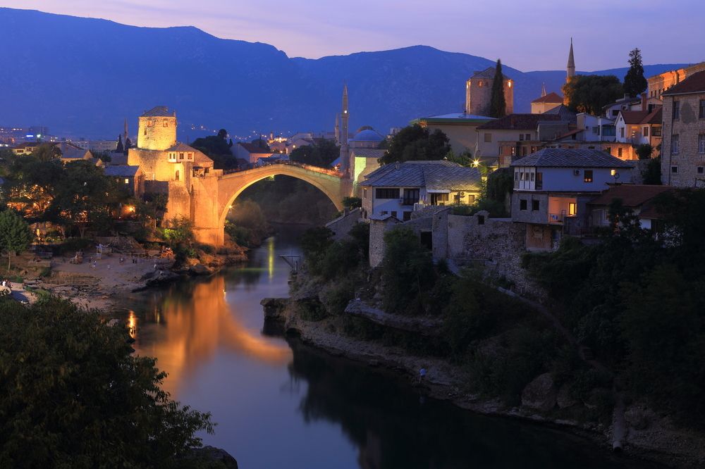 Мостар ночью