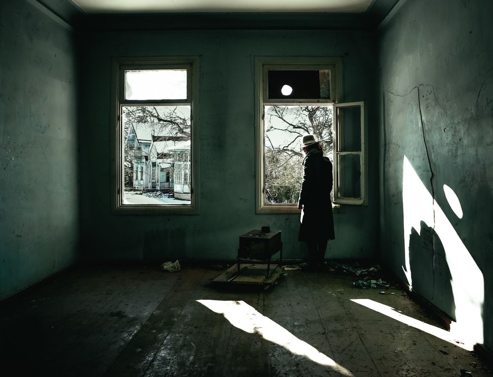 в заброшеном доме