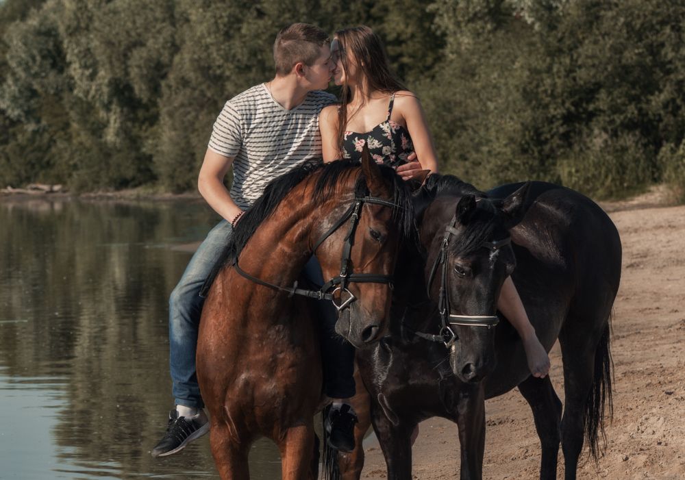 Влюблённые на лошадях