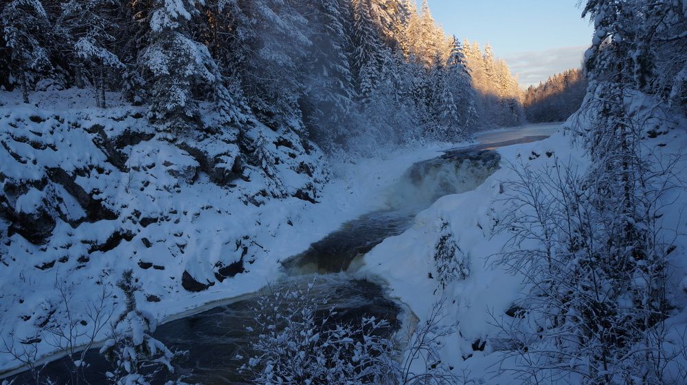 Водопад Кивач на заре