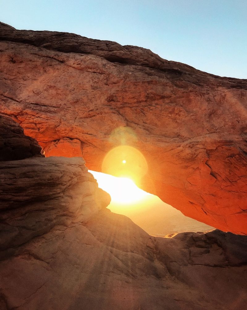 sunrise at Mesa Arch (USA)