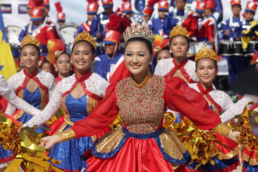 Dazzling Drum and Lyre Dancers
