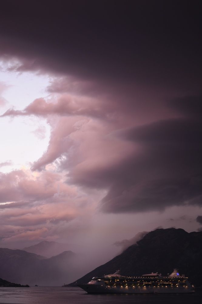 Гроза над морем