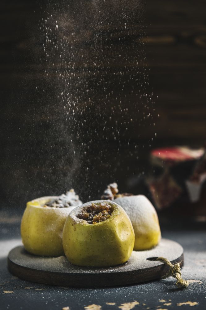 яблоки в снегу