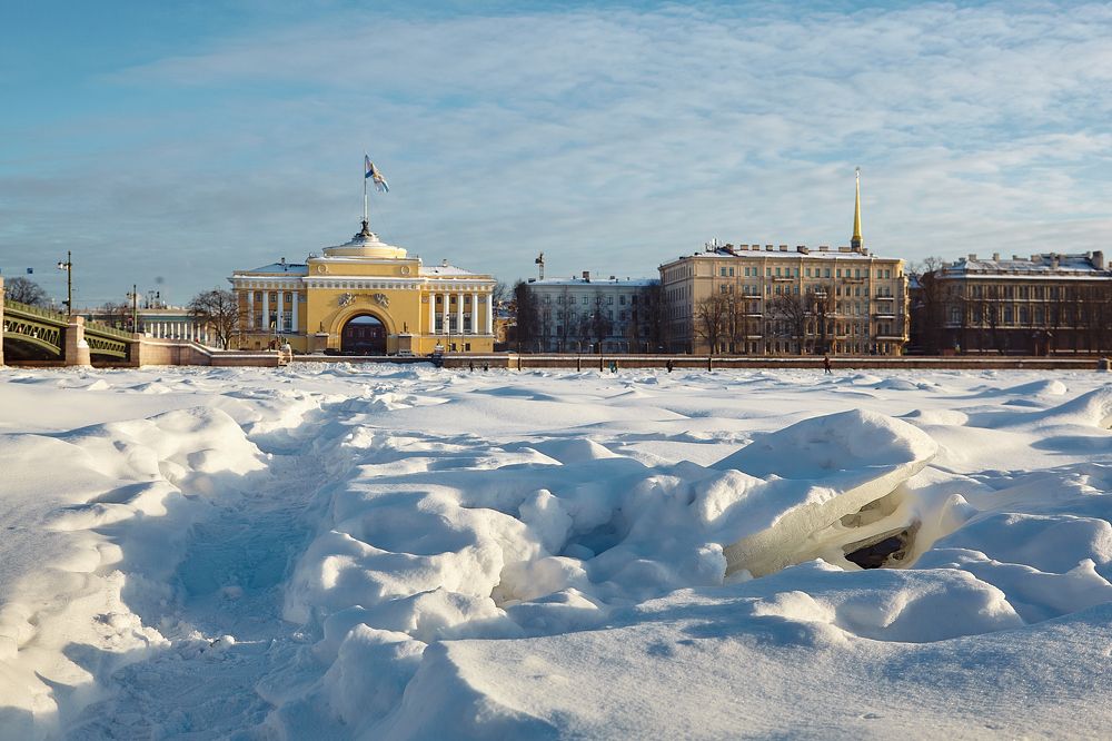 Пешком по Неве
