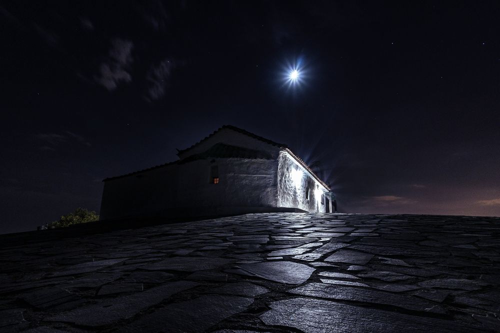 Under The Moon Light