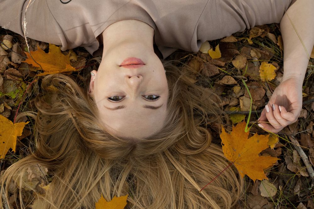 В осеннем лесу