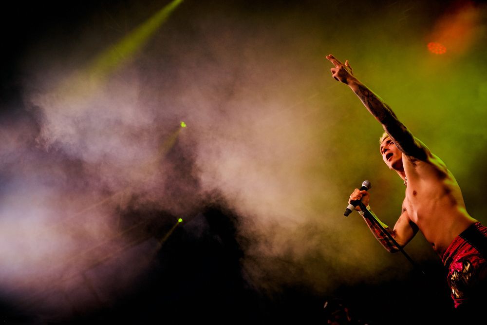 Жест фанатам