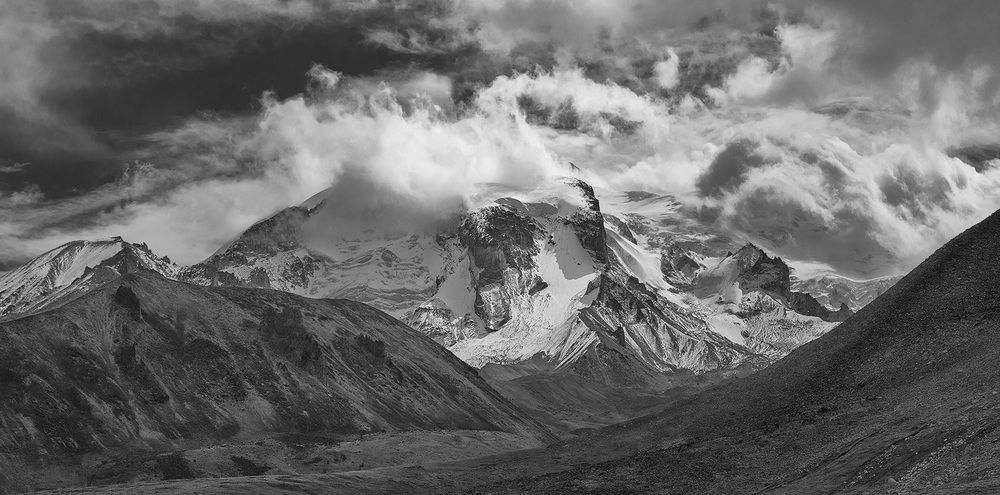 Эльбрус сердится