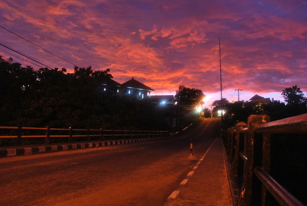 Writing of/with the Light