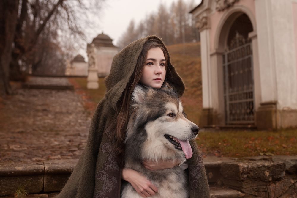 Иногда самые близкие люди не люди....