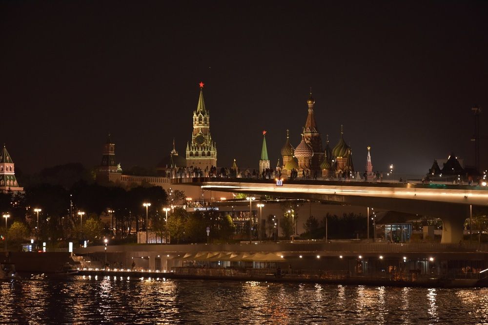 Вечер в Москве