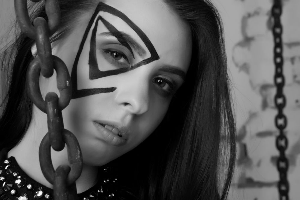 Черно-белая геометрия