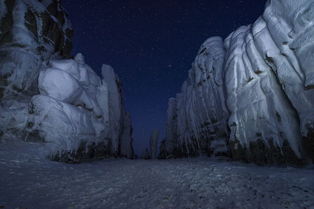 В лаберинте каменный джунглей