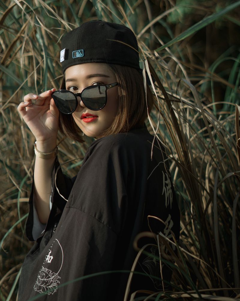 Are you looking at me?