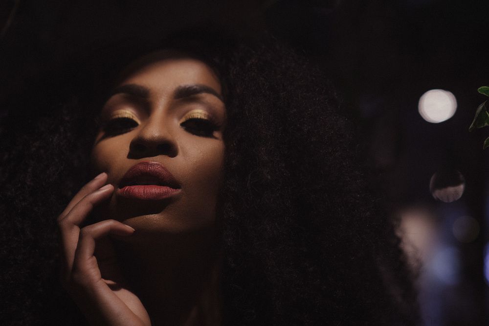 The night, the shadow.