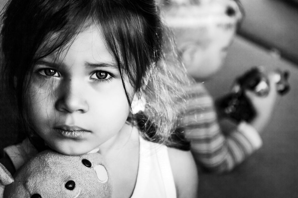 Моя малышка со своей мышкой