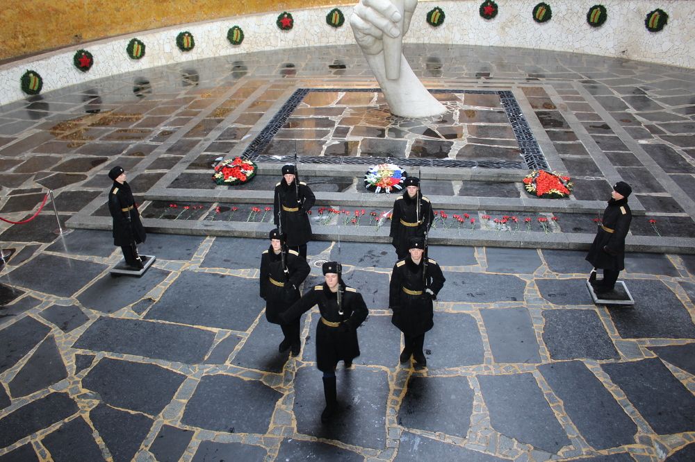 смена караула Мамаев Курган Волгоград