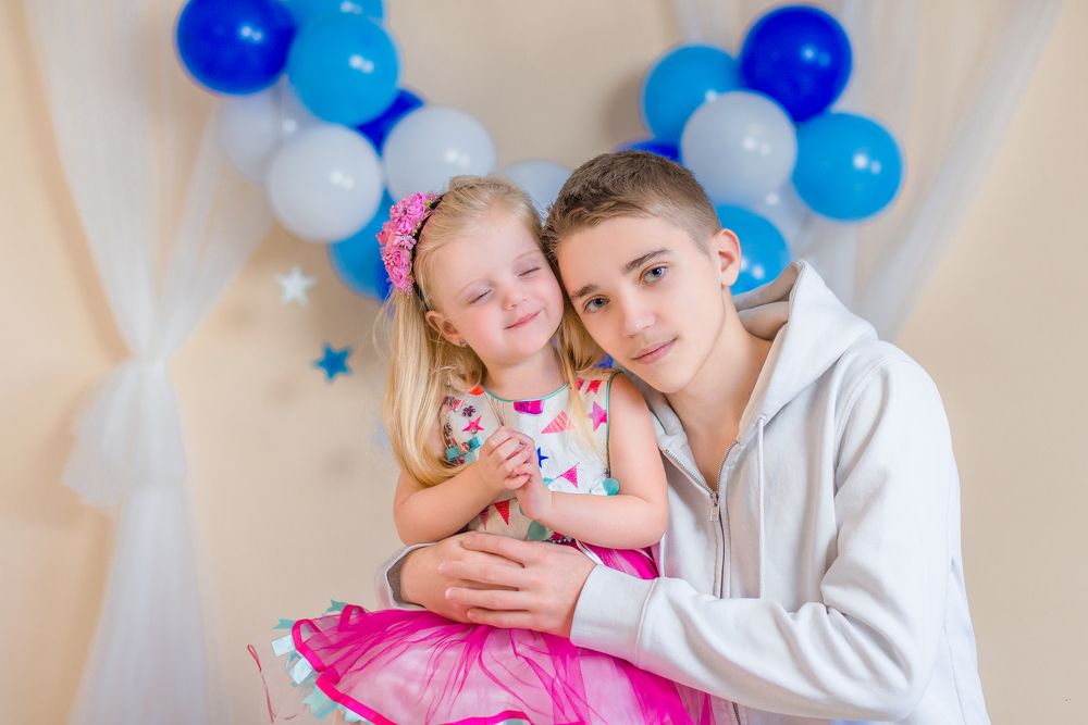 Брат и сестра