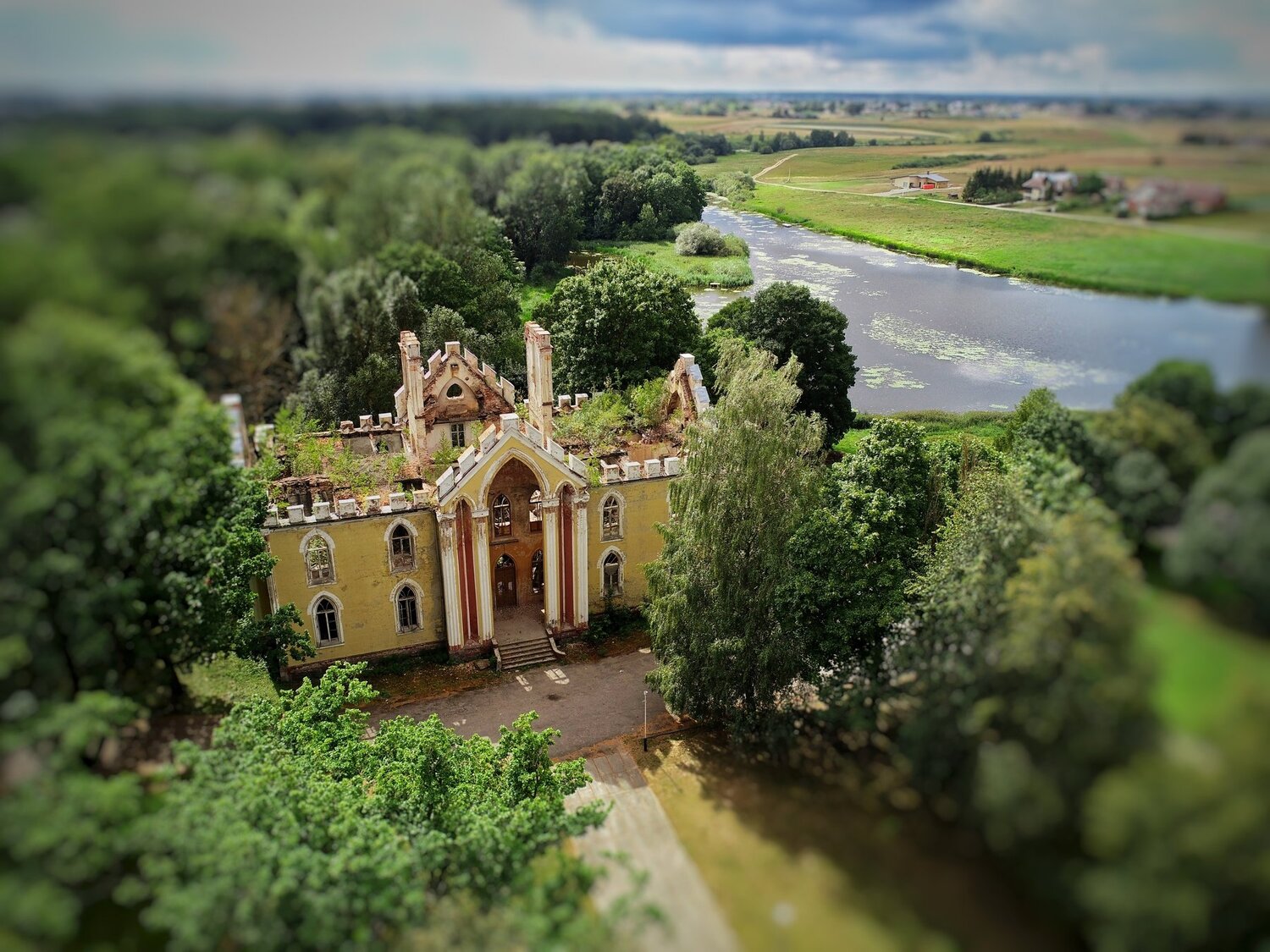 Manor of Shadows