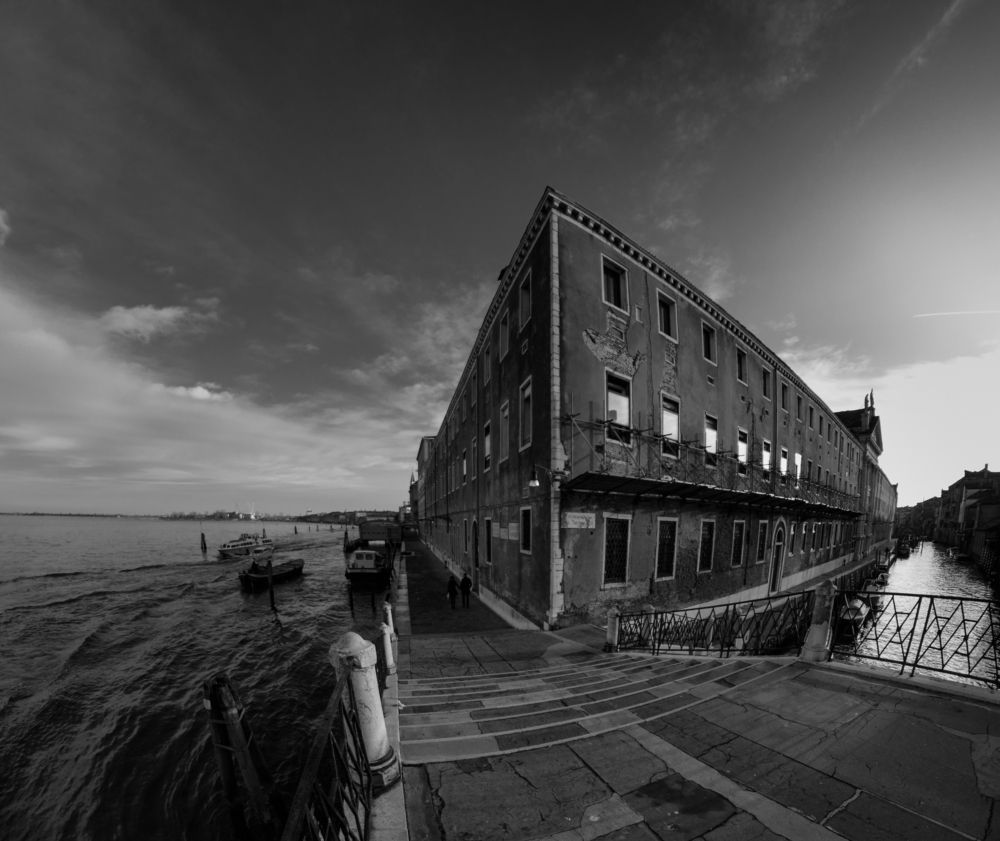 На перекрестке. Венеция