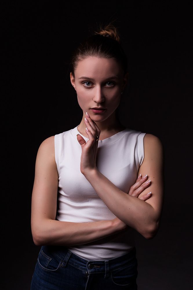 Девушка с сережкой