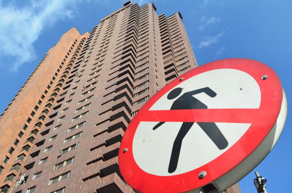 PROHIBIDO SER HUMANO