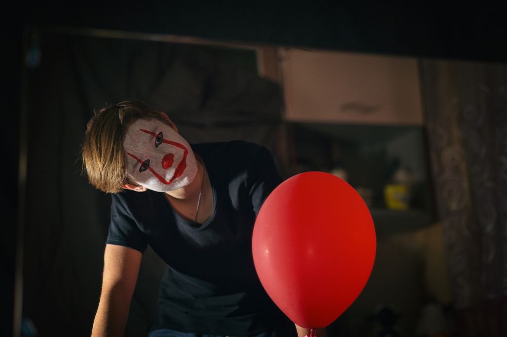 По мотивам С.Кинга "Оно"