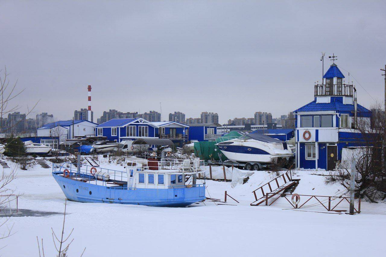 Яхт клуб