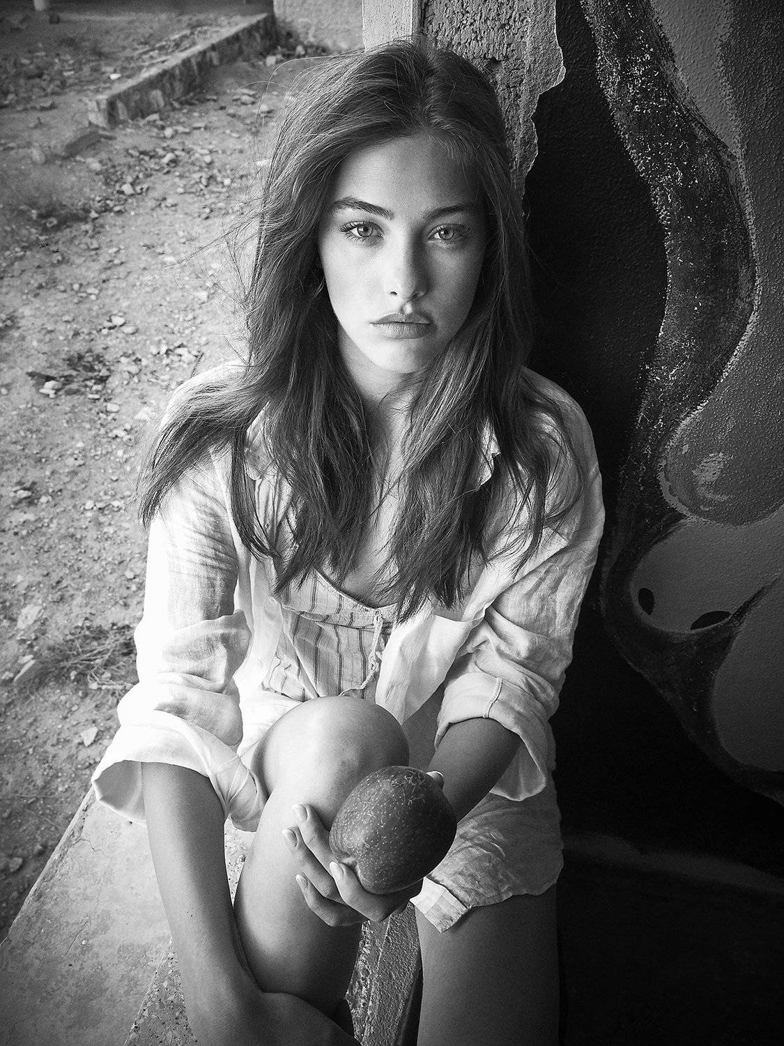 Мишель и яблоко